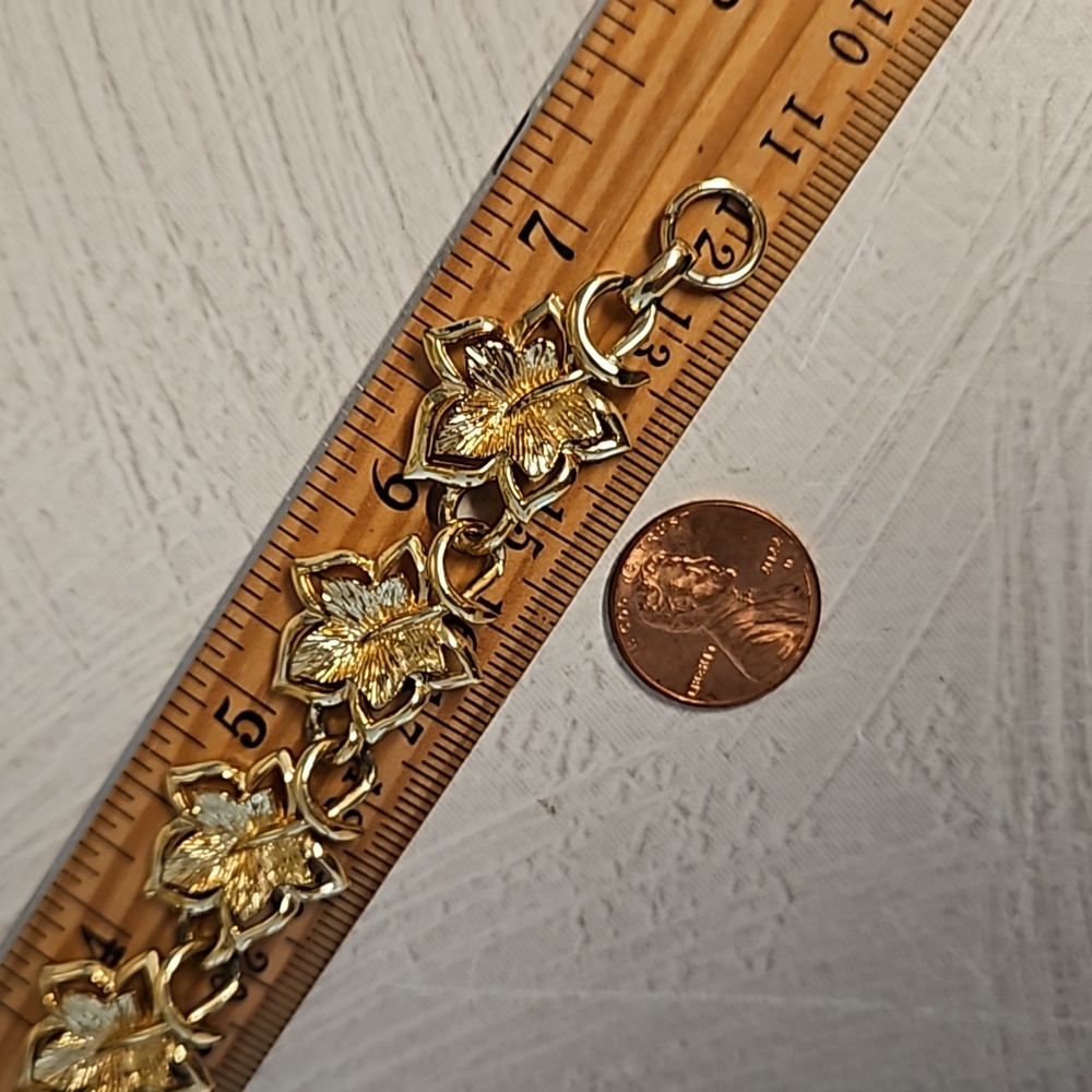 CORO gold tone floral leaf link bracelet engravable disc charm vintage signed - Picture 6 of 6